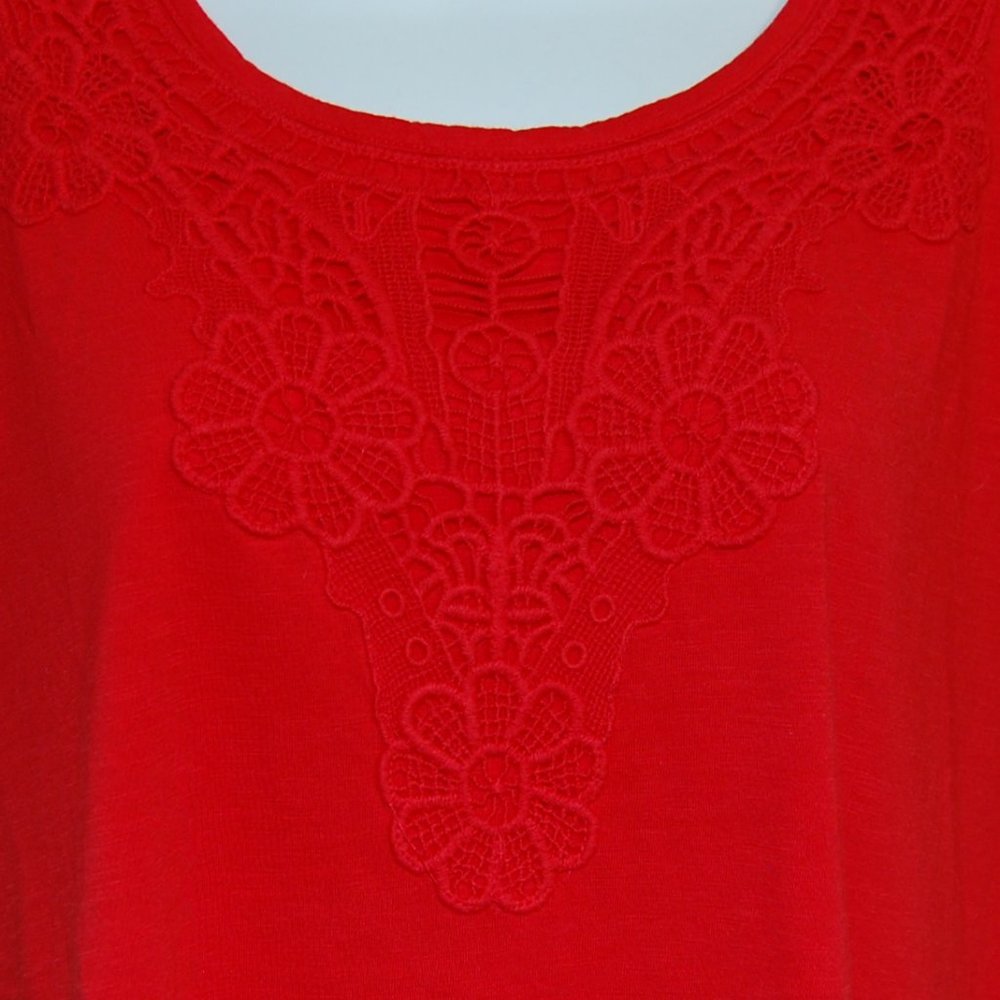 Van Heusen, 100% cotton, applique tee